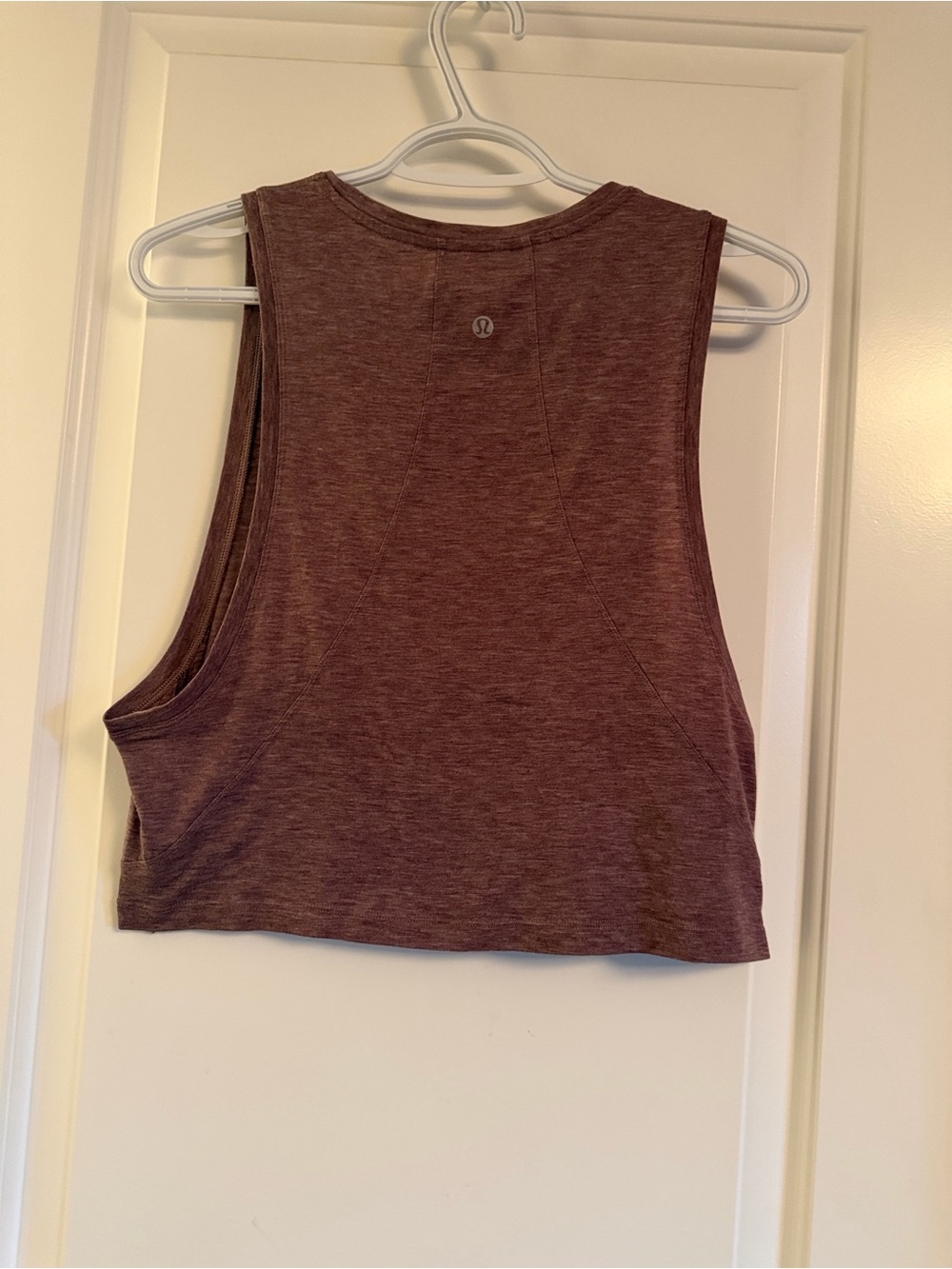 Lululemon Sz 4 cropped tank.
